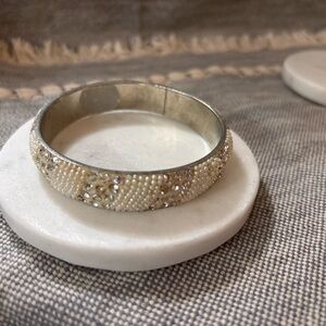 Elegant Silver and Cream Beaded Fashion Bracelet